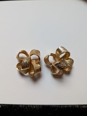 Vtg Gold Bow Loop Statement Earrings - Unbranded